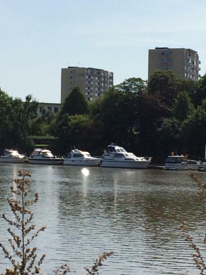 Ferienwohnung "Krabbe" Bremerhaven Bagian luar foto
